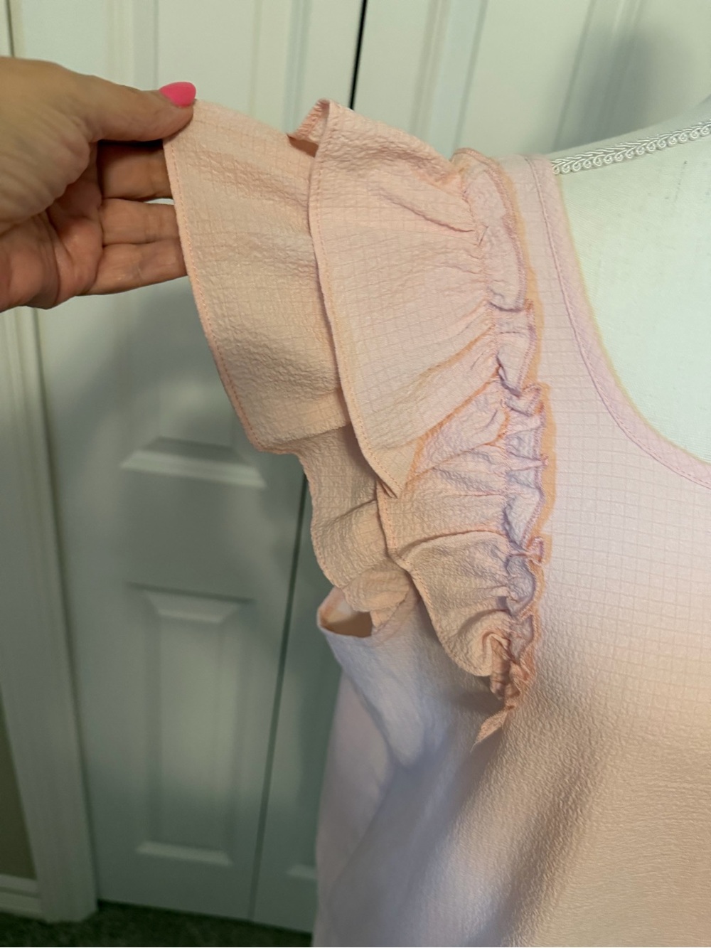 🥳Textured Ruffle Sleeve Bow Back Detail Top Size XL EUC - Picture 7 of 13